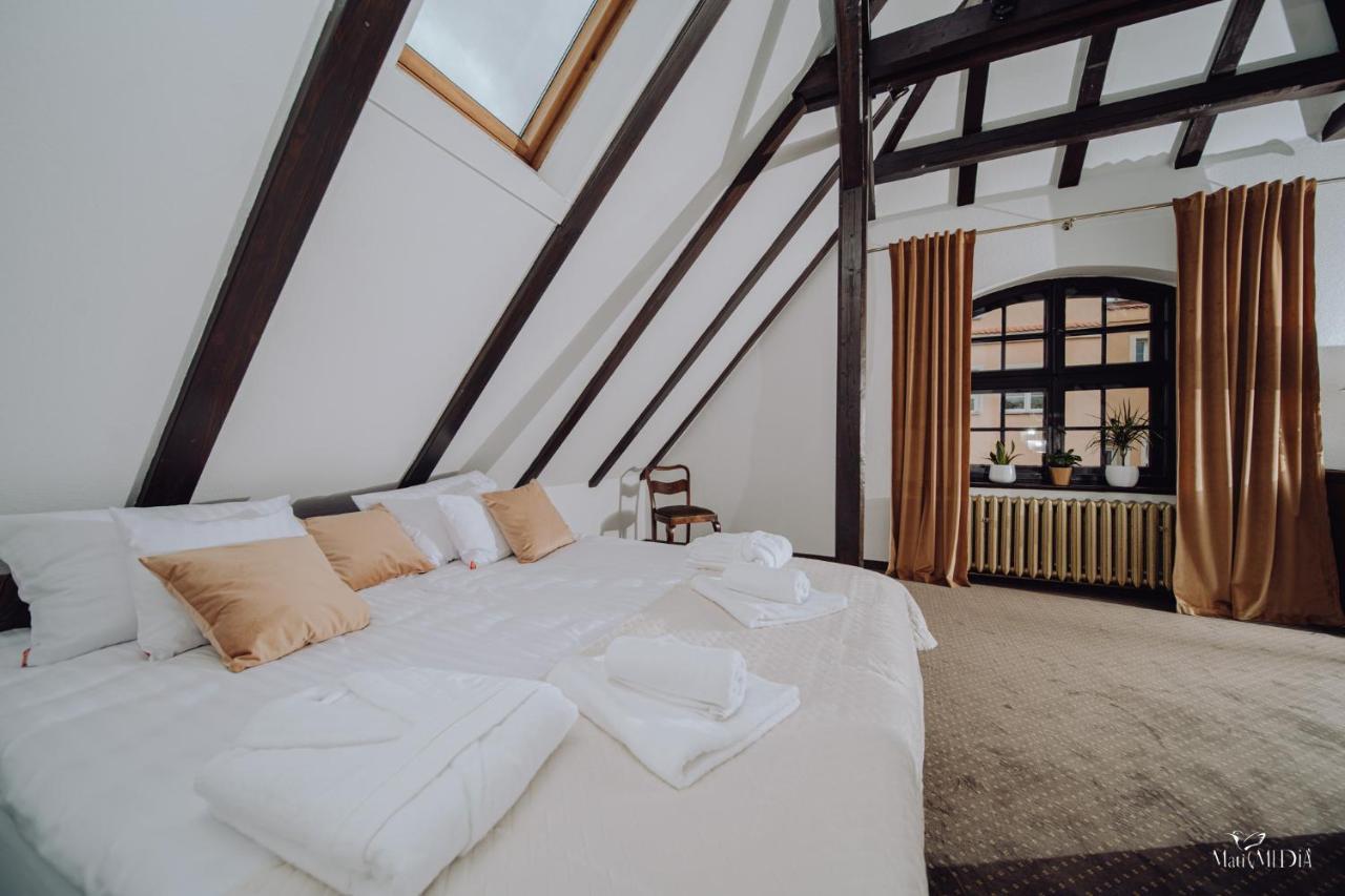 Apartamenty Lokalna Еленя-Гура Экстерьер фото
