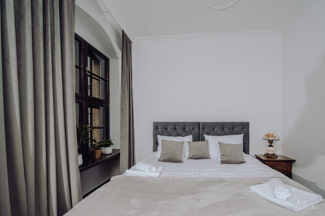 Apartamenty Lokalna Еленя-Гура Экстерьер фото
